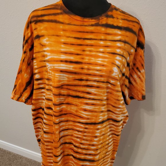 Tie dye boho style unisex T shirt size XL. 100% soft cotton. - Picture 2 of 9